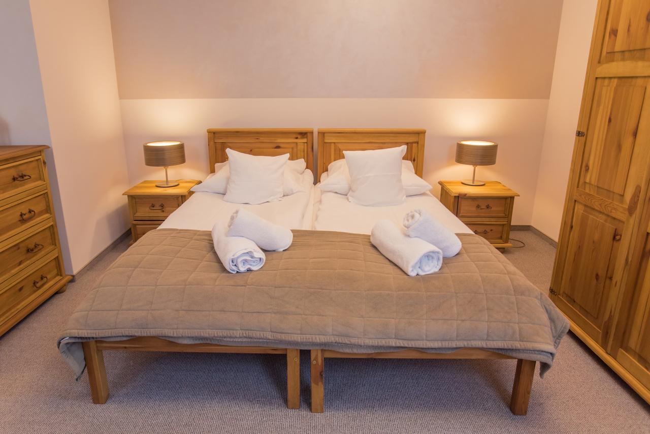 ジェレニエツ Orlicka Skala Bed & Breakfast エクステリア 写真