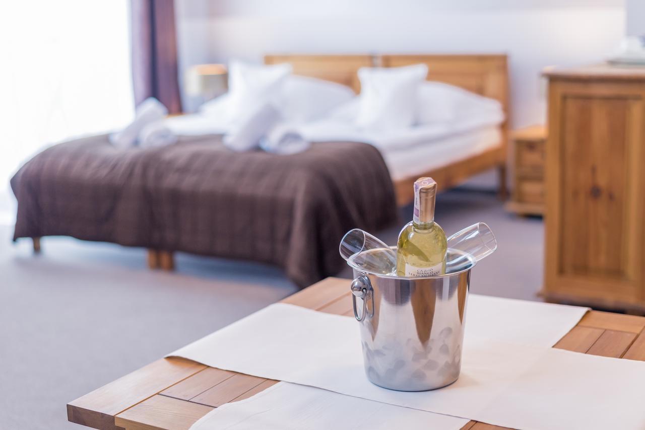ジェレニエツ Orlicka Skala Bed & Breakfast エクステリア 写真