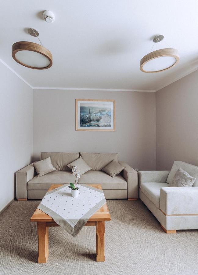 ジェレニエツ Orlicka Skala Bed & Breakfast エクステリア 写真
